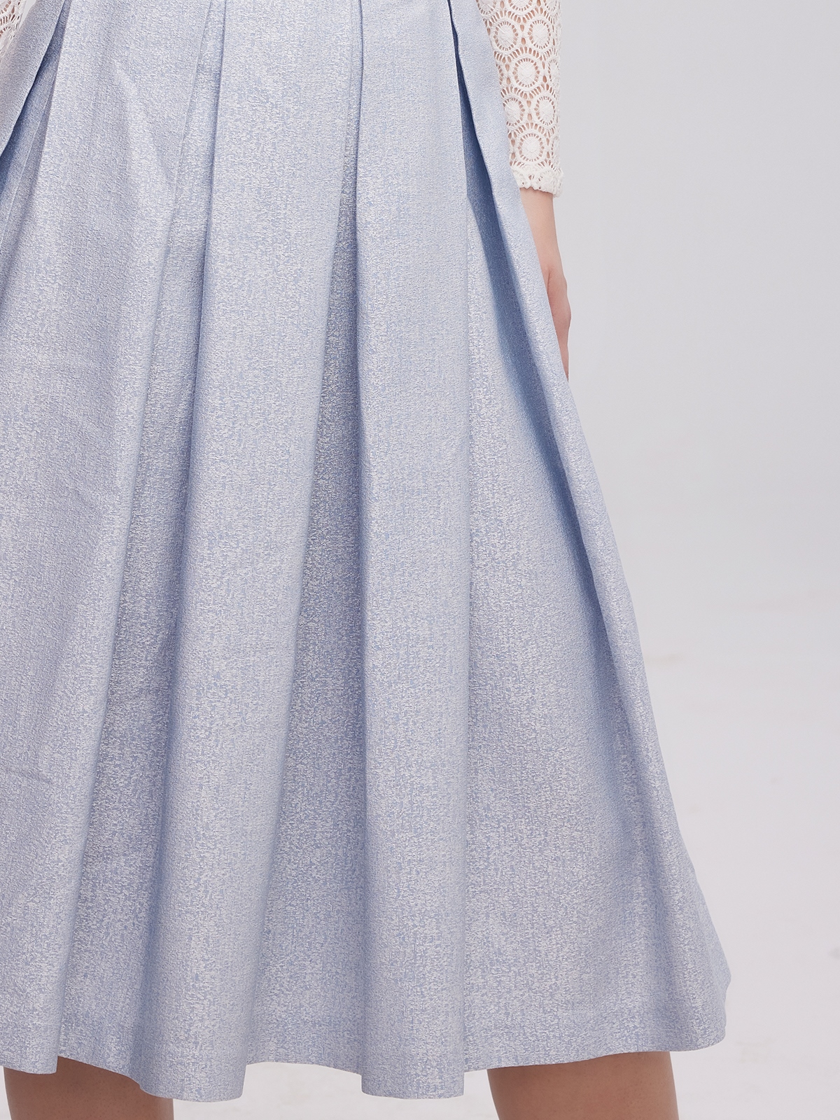 Modernes Dirndl in Grau