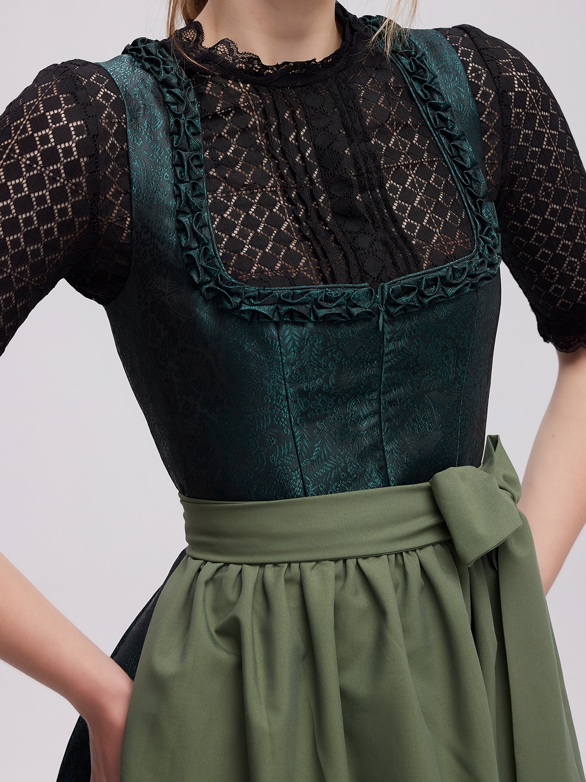 Dirndl in Gelb – stilvoll und feminin