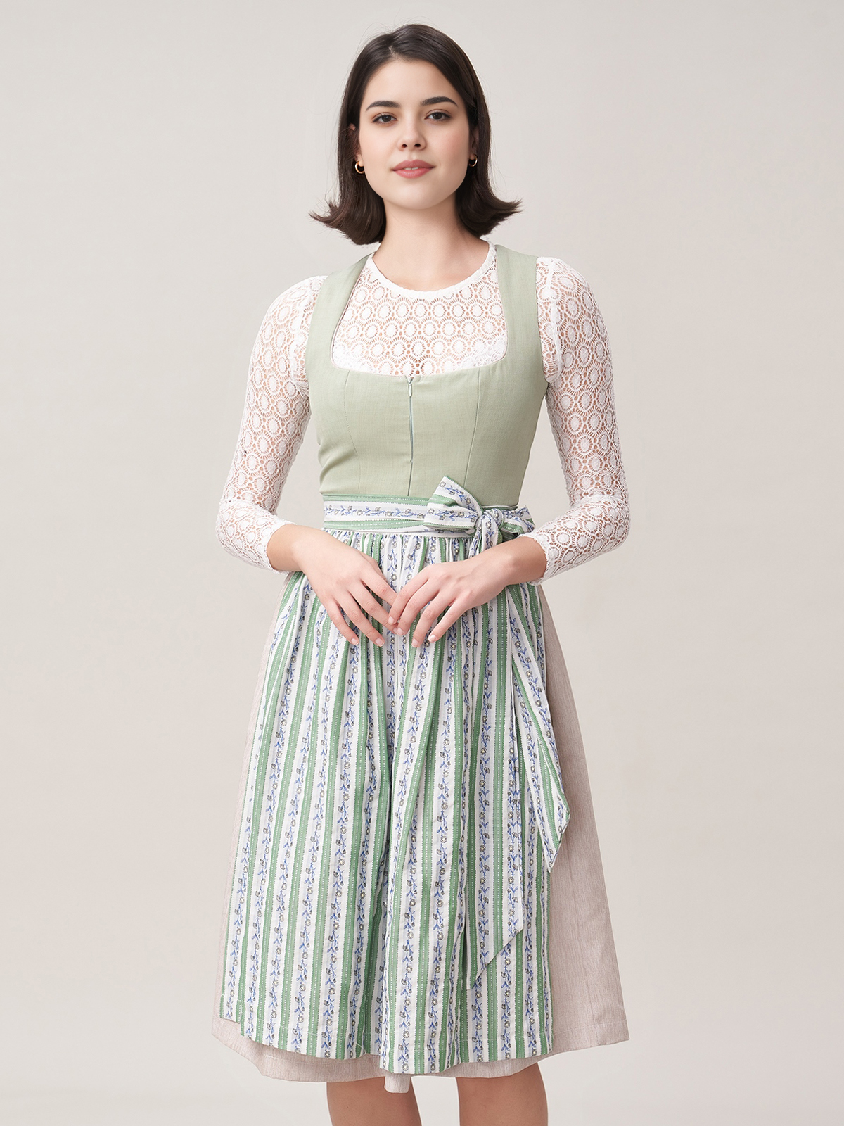 Dirndl in blauem Samt