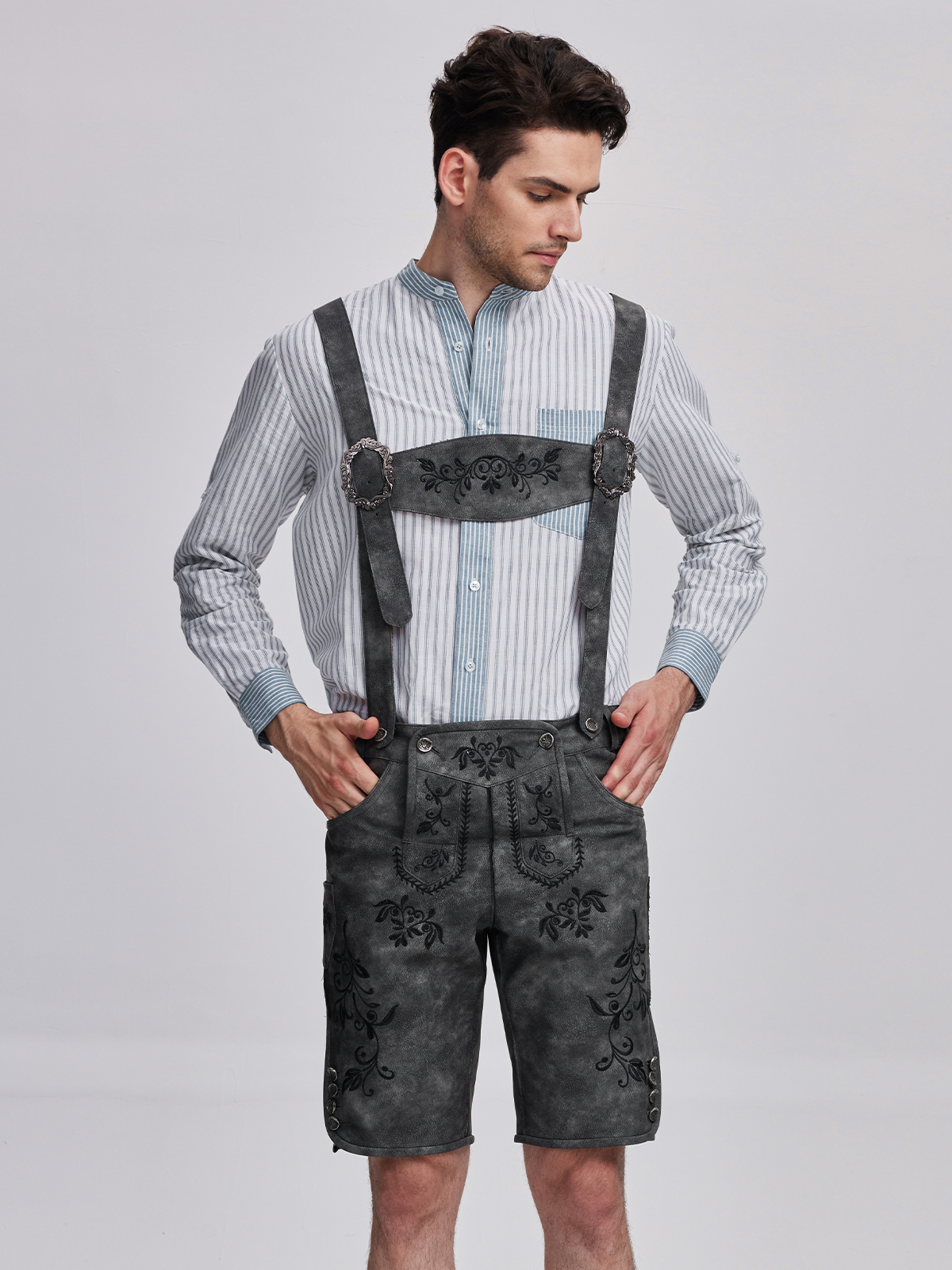 SamtDirndl in Grau