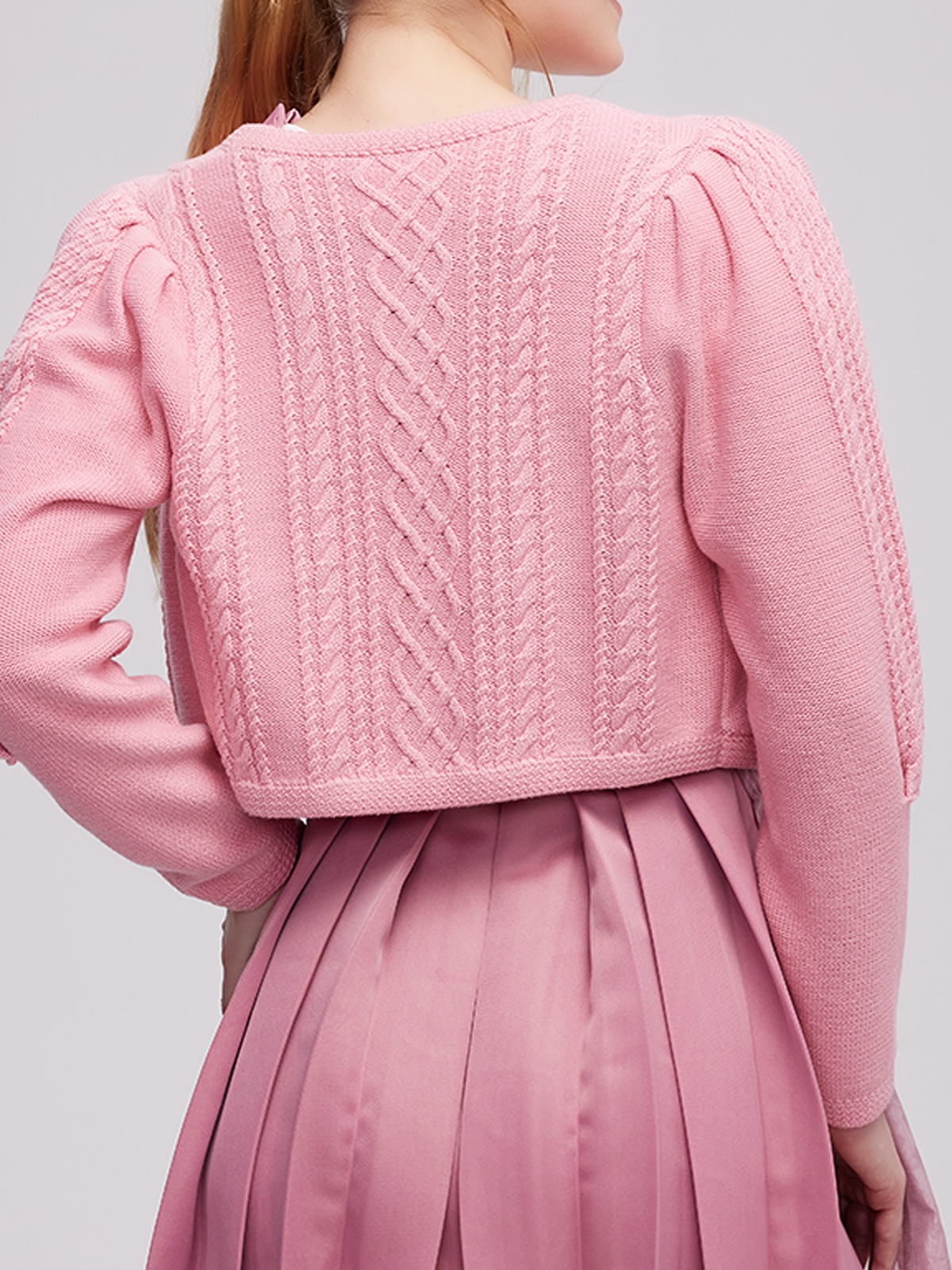 Dirndl Grün Hochgeschlossen – Tradition trifft Moderne