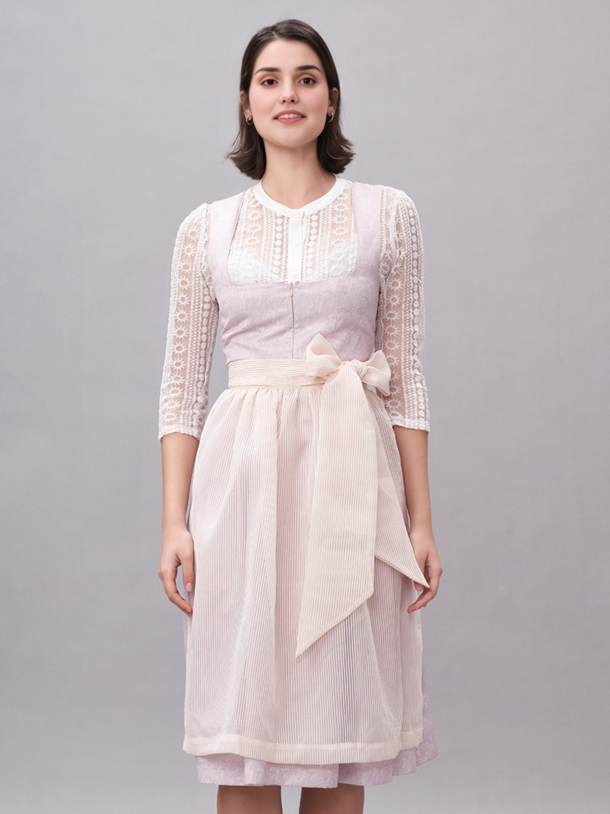 Dirndl Babyblau in zarter Eleganz