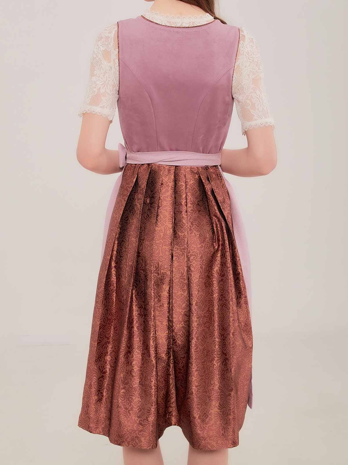 Modernes dunkelgrün Dirndl mit eleganter Silhouette